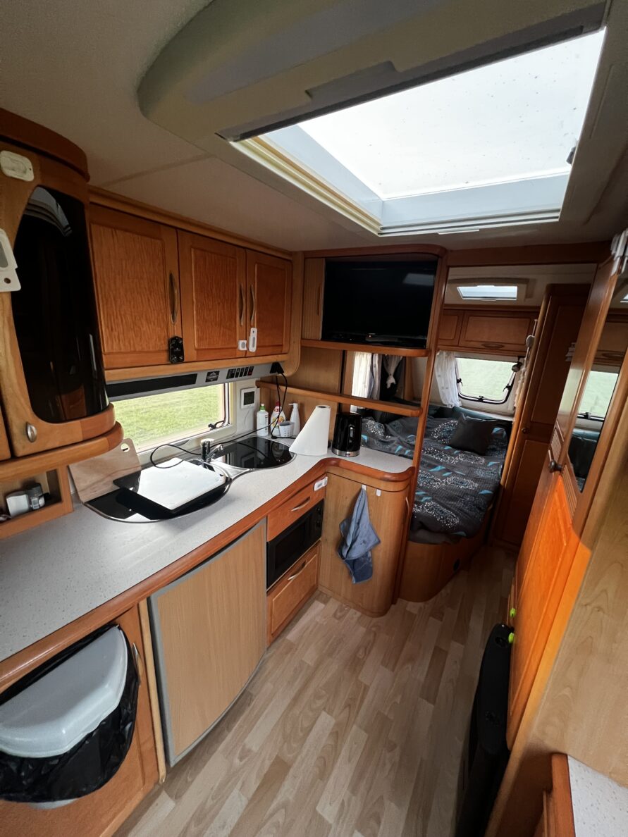 Nocleg w przyczepie Hobby cena od 120 zł